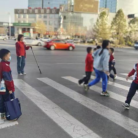 家长护学岗 传递正能量