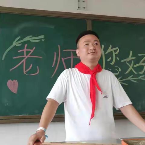 【战疫先锋】“疫”路勇往  师者同行——记上饶市实验小学转运核酸样本志愿者张鲁騉老师