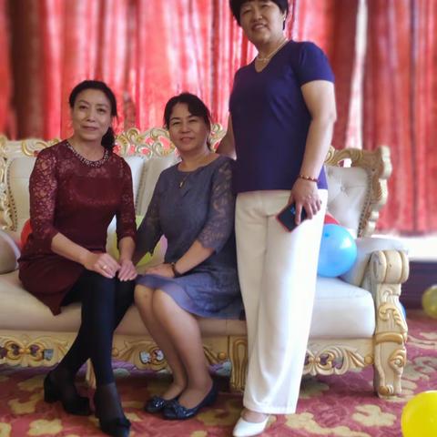 小学同学毕业45周年聚会