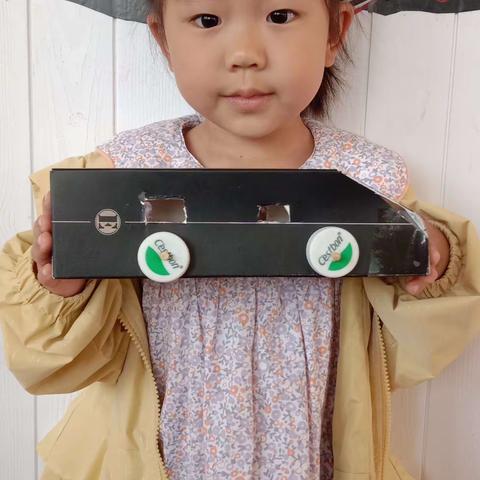 家长们个个才艺多多，不一样的玩具给孩子们带来不一样的快乐！