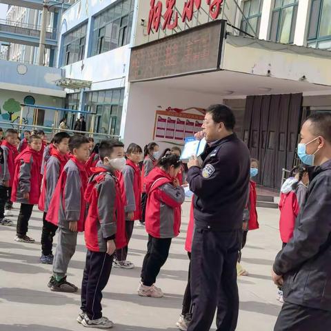 平顺县公安局青羊派出所组织开展“反欺凌、反电诈”宣传进校园活动