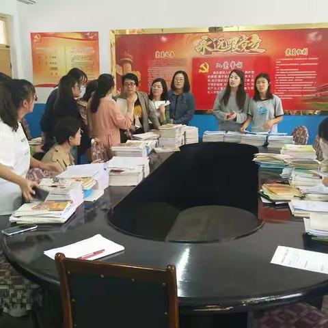 不忘初心抓常规 鼓足干劲提质量――九巷小学教育教学常规展评