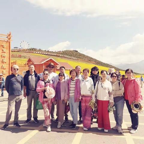 2023年7月16曰至7月25日，历时10天，天润的老伙计们，从郑州出发到青海省旅游，经西宁，途径九个县，市，地区。