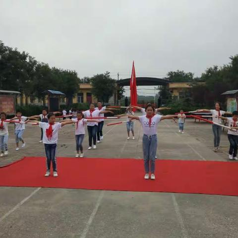 杜家坡小学“童心向党”六一儿童节