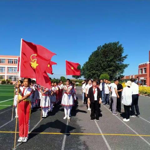 大四家子镇中心小学“听党话、感党恩、跟党走”