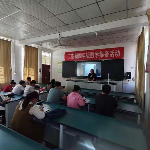 凝心聚力，集体备课展风采