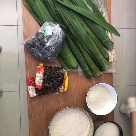 邻里享端午 粽香飘满苑