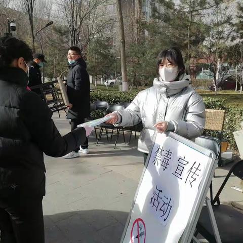 弘扬雷锋精神 倡导社区文明—紫成嘉园社区开展“学习雷锋纪念日”主题活动