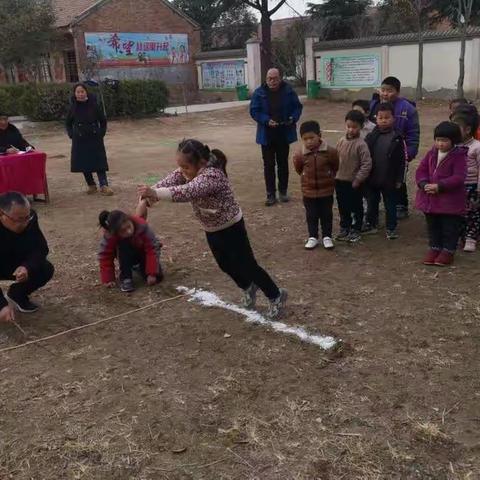 演武岗小学举行“庆元旦，迎新年”运动会