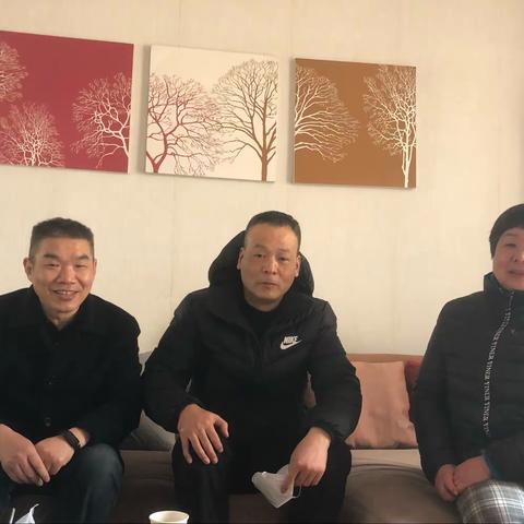 组织关怀暖人心——武汉分行业务中心走访慰问退休老员工纪实