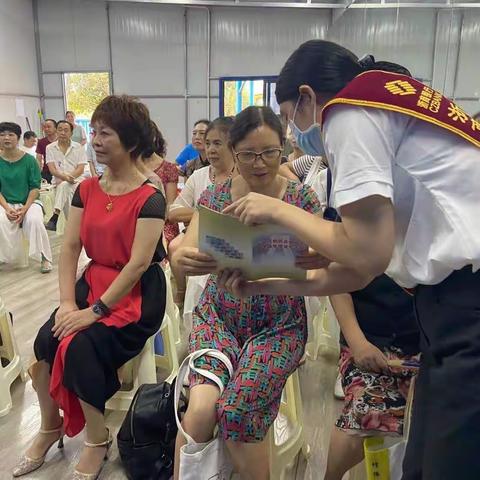 浙商银行成都自贸区支行开展反假货币暨整治拒收现金、人民币图样使用宣传活动