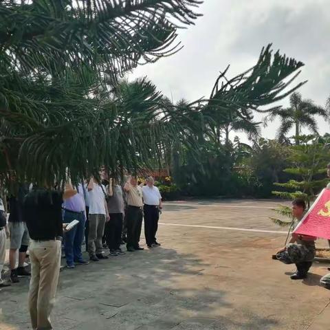 回顾光辉历程，展望光明前景