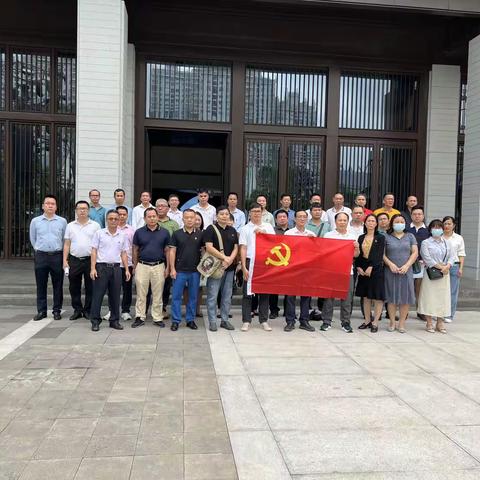 长流中心卫生院领导干部参观廉政教育基地—海瑞墓 开展廉洁警示教育活动