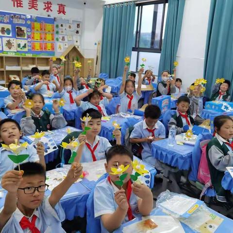 锦绣学校四年级鲨鱼1班-花都开好了