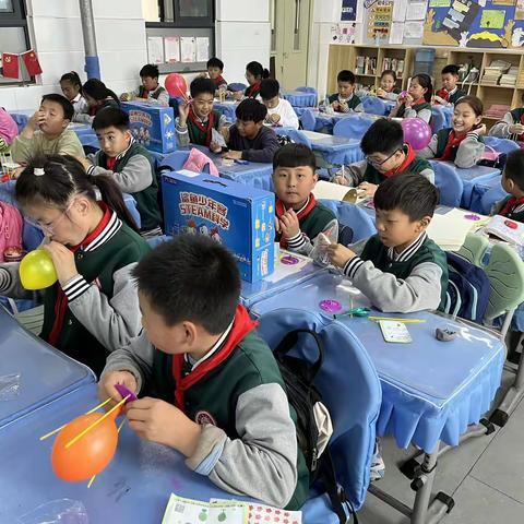 锦绣学校四年级2班鲨鱼课《反冲气垫》