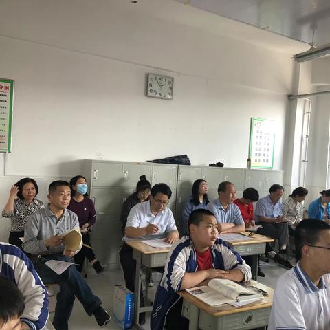 昌乐县地理教研室莅临实验中学指导工作