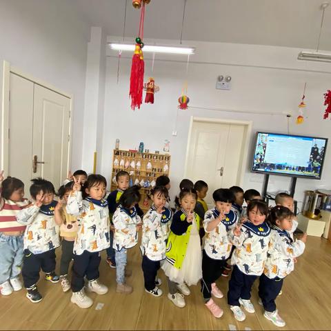 唯美幼儿园小三班三月份活动