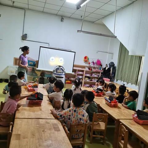 中二班小胖机器人—挖土机