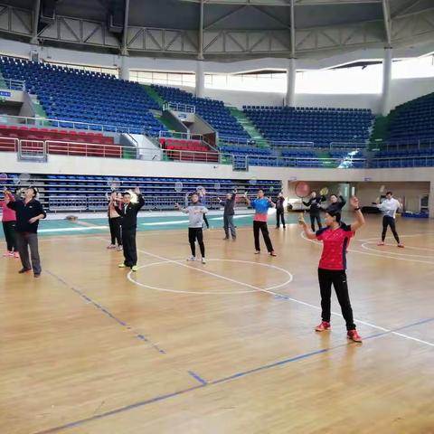 沈阳工业大学体育部教师集体备课~羽毛球