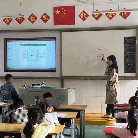 笔墨雅学  童声飞扬——赣州市阳明小学周六兴趣班书法与口才课堂剪影