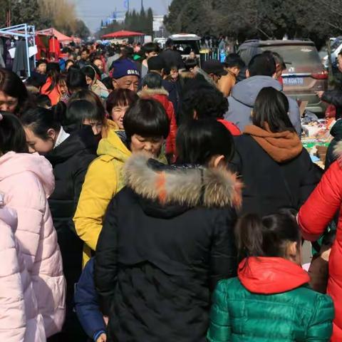 豫西农村集市上的吃货