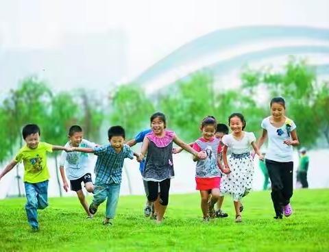 走，走，一起去采风！挖红薯、打柿子、抓兔子…
