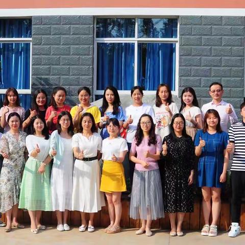 用心用情爱相伴，智慧扎根育人行——云大附中西林分校常态化专家进校园活动