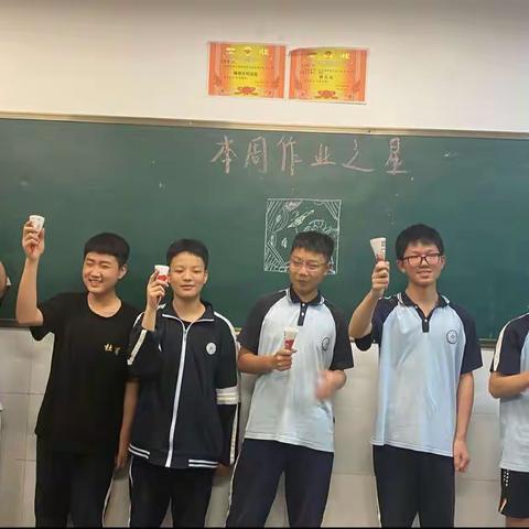 最热烈的掌声给最棒的你们