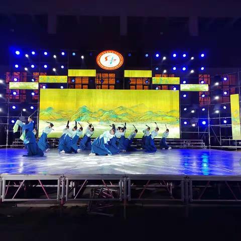 “千里江山，丹青卷卷呈诗意”通辽四中体育艺术节七年四班完美收官