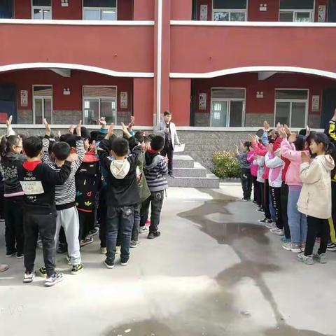 耿范小学“五一”运动会