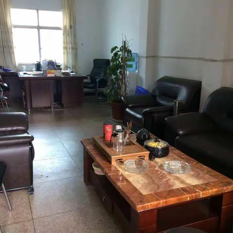 亮丽环境真不错，清扫清洁坚持做