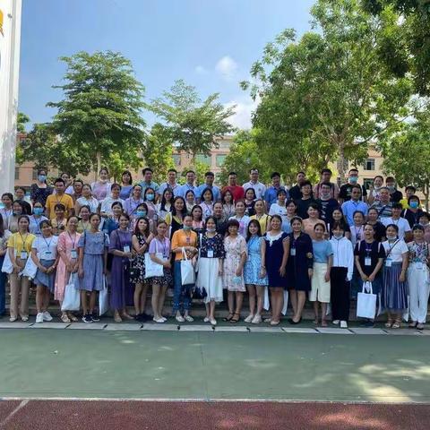 “国培计划（2019）”海南省乡村小学教师学力提升集中培训班-----5月29日在海口市龙泉中心小学田园课程观摩学习