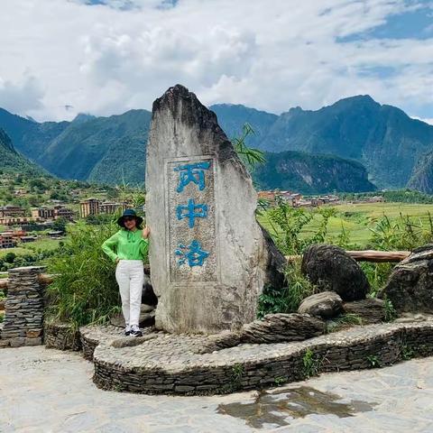 滇西北最美公路——德贡公路