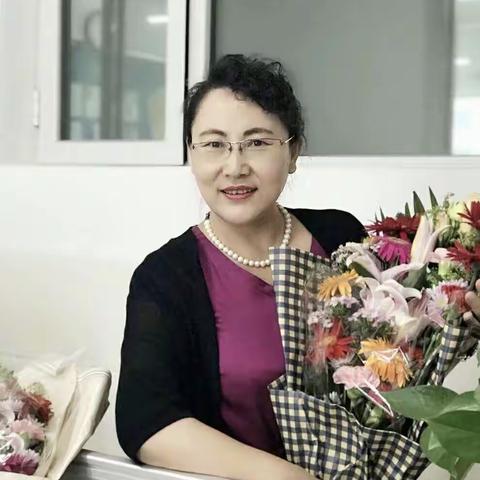 默默耕耘数十载 桃李芬芳满园春——畅家巷小学三年级数学组教师风采展示