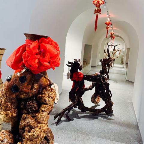 榆林的小型根雕展