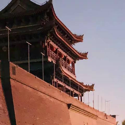 老榆林的东城即夜幕下城楼