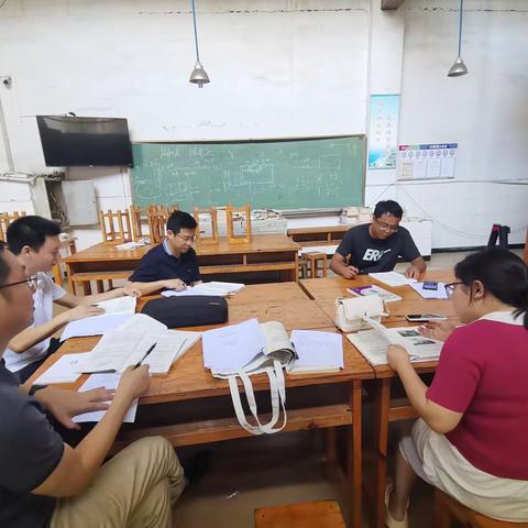 炎炎夏日战高温，专业实践练技能