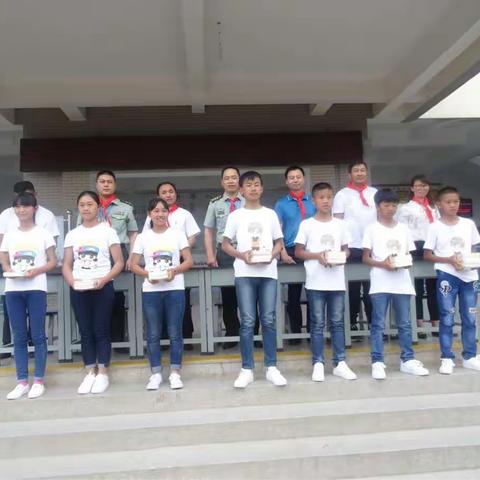 欢度六一，与爱同行——宜良人武部心系民小