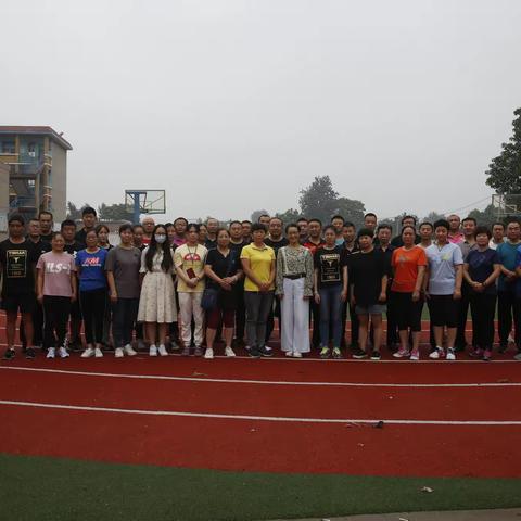 河北省辛集市举行乒乓球裁判员培训班