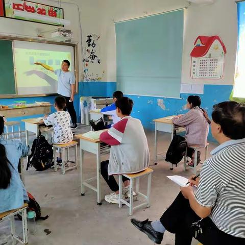 不忘初心夯教研，群策群力开新篇——横水镇元庄小学数学组校内教研活动