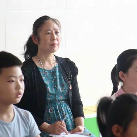 夏庄镇中心小学：调研进课堂 听评促成长