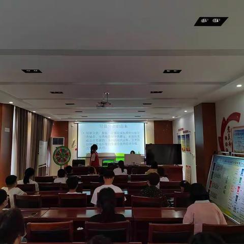 镜湖社区开展“青春碳路  豫来豫美”环保志愿宣讲活动，助力五星支部创建