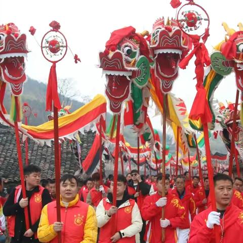 舞龙闹新春 临武邓氏宗亲＃万水大汉村拜年＃春节宗亲联谊会＃传统民俗文化活动 ＃正月初六 2023年1月27日