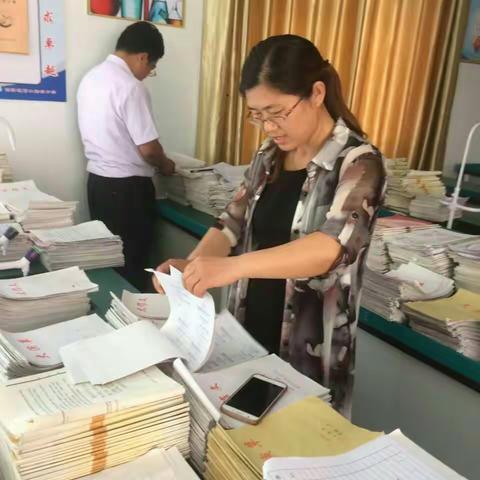 馆驿二中教务处对全体任课教师的作业备课的检查