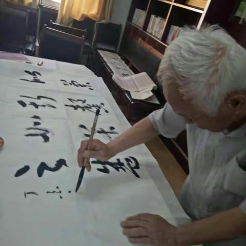 馆驿镇纪委和镇二中向建党节献礼