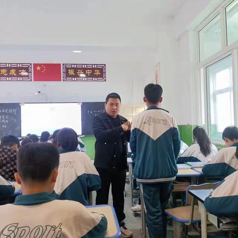 【“三抓三促”进行时】礼县白关镇初级中学文科教研组开展历史公开课观摩活动