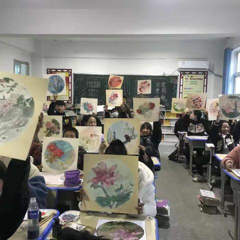 挥毫泼墨，舞动丹青——礼县白关镇初级中学举办学生书法美术作品展