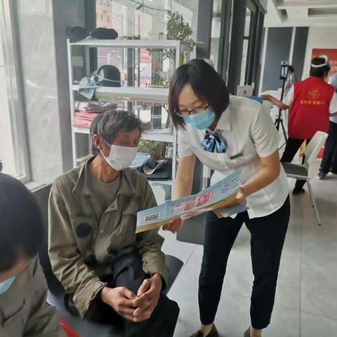 张寨支行反假币宣传