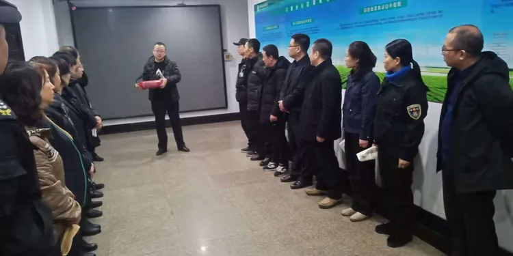 吕梁分行消防应急逃生及灭火预案演练