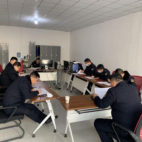 经开区城管局第六党支部开展“书记讲党课”及二十大报告内容知识测试